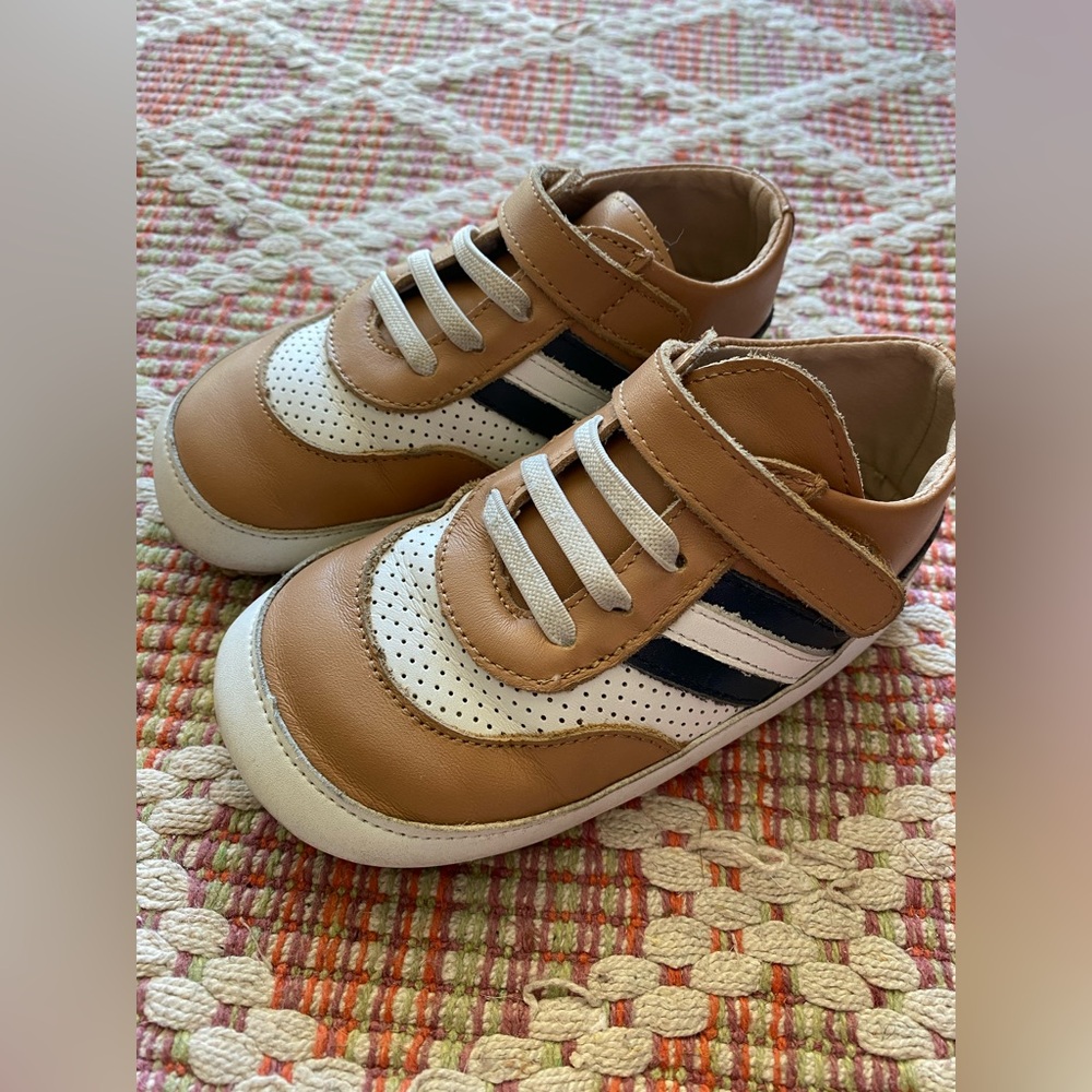 Little Love bug the Henry sneakers barefoot sole